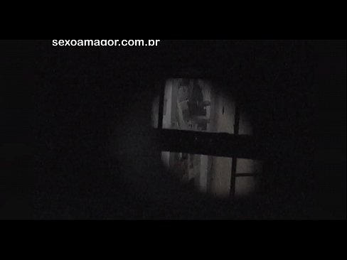 ❤️ Lourinho é filmado secretamente por um voyeur de bairro escondido atrás de tijolos ocos ️ Sexo de qualidade em pt.creditme.top ❌